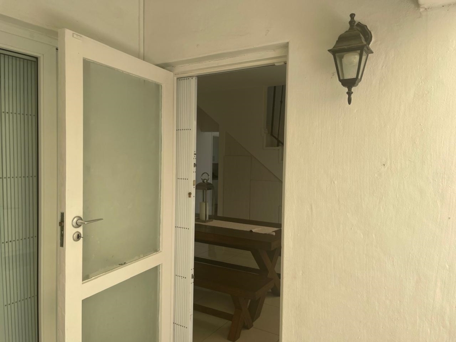 To Let 3 Bedroom Property for Rent in Summerstrand Eastern Cape